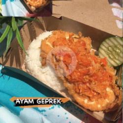 Paket Ayam Crispy Sambal Geprek  (dada)