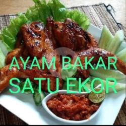 Ayam Satu Ekor Dibakar/goreng0