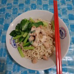 Mie. Ayam (rebus)