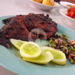 Ikan Bakar Bawal