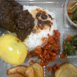 Nasi Box Rendang   Telor Bulat /dadar