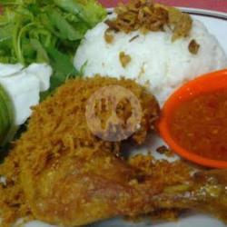 Madu (makan Berdua)ayam Goreng Lengkuas