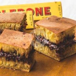 Martabak Sedang Skippy   Toblerone