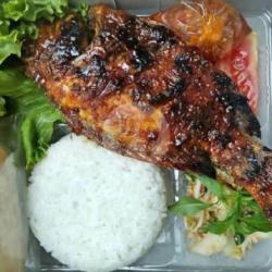 Paket Nasi Nila Bakar Abah Arkan ( Gratis Es Teh )