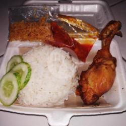 Paket. Nasi Ayam Goreng Sayur Kentang/oreg Tempe Sambal