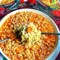 Hot New! Spesial Indomie Seblak Jeletot Telor Sosis