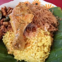 Nasi Kuning   Ayam Gulai   Telor Dadar