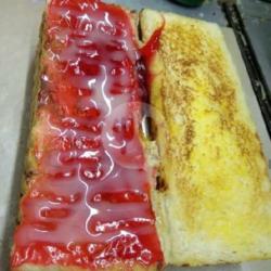 Roti Bakar Strawberry - Strawberry