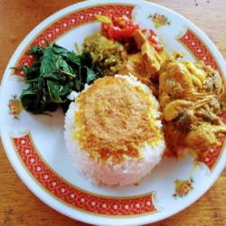 Nasi Gulai Ati Rempelo Ayam Sayur Komplit