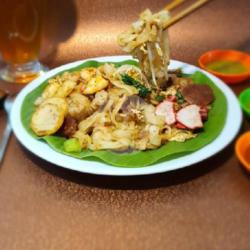 Kweitiau Goreng Spesial Telur Ayam