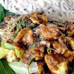 Rujak Cingur   Lontong