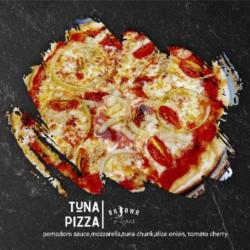 Tuna Pizza 32