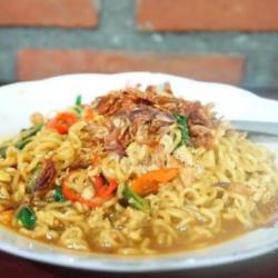 Mie Nyemek Goreng