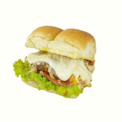 Sliced Beef Mozarella Burger