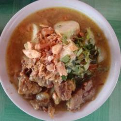 Lontong Kuah Iga Sapi