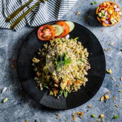 Nasi Goreng Ikan Dengan Rempah Nusantara