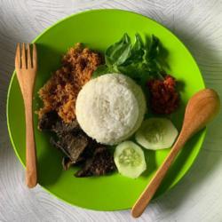 Nasi Paru Goreng Serundeng