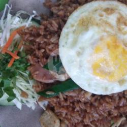 Nasi Goreng Special (ayam, Bakso, Sosis, Telur)