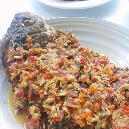 3 Nasi Putih + 3 Ikan Gurame Tumis Pedes + 3 Es Teh Manis