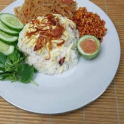 Nasi Uduk Putih   Telur Balado