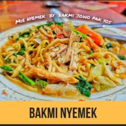 Bakmi Nyemek