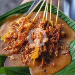 Sate Setengah Porsi 3 Tusuk  Kupat