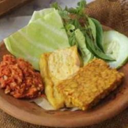 Lalapan Tempe Terong Telor Sambal