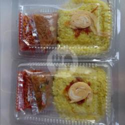 Nasi Uduk Kuning