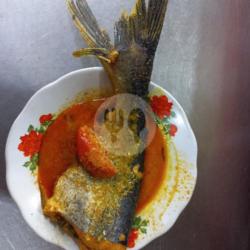 Nasi Gulai Ekor Patin