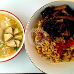 Mie Yamin Manis Jamur