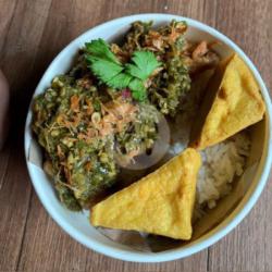 Queen Bowl Nasi Kulit Ayam Sambel Ijo