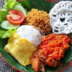 Paket Indomie Ayam Bakso Goreng