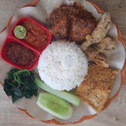 Nasi Tempong Ikan Tuna Rica