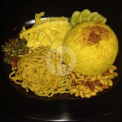 Nasi Kuning Sambel Ijo
