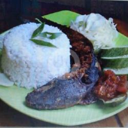 Lele Goreng Tepung   Nasi