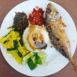 Nasi Padang Ikan Layang
