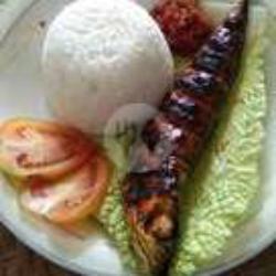 Nasi Ikan Bakar Salem  Lalapan Teh Tawar