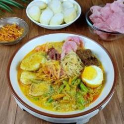 Lontong Sayur Telur Dadar