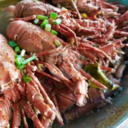 Lobster Laut Bumbu Kare Pedas