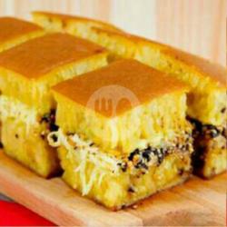 Martabak Keju Kacang