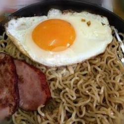 Intel(indomie Goreng Telur Minuman)