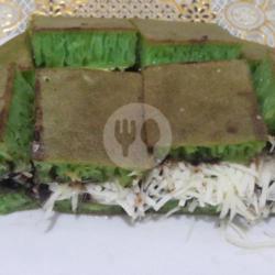 Terang Bulan Pandan Toping Keju Susu
