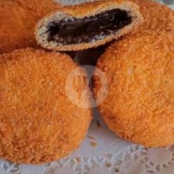 Roti Goreng Isi Coklat