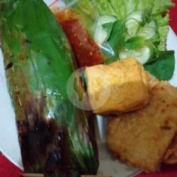 Paket Nasi Bakar Tongkol Bumbu Rujak