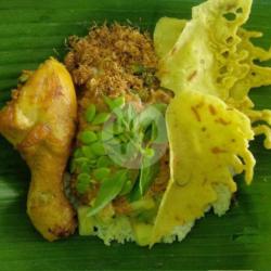 Nasi Pecel Madiun Paha Ayam