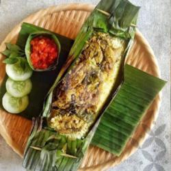 Nasi Bakar Pedas Tongkol Suwir