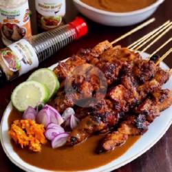 2 Porsi Sate Ayam Bumbu Kecap