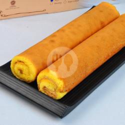 Roll Cake 2 (kacang-nenas)