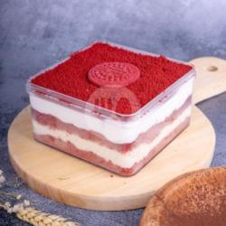 Red Velvet Dessert Box