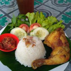 Ayam Goreng Dada Bawah